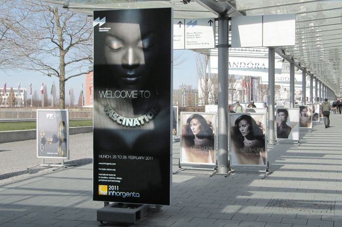 grosse Werbefläche bedruckt Münchner Messe